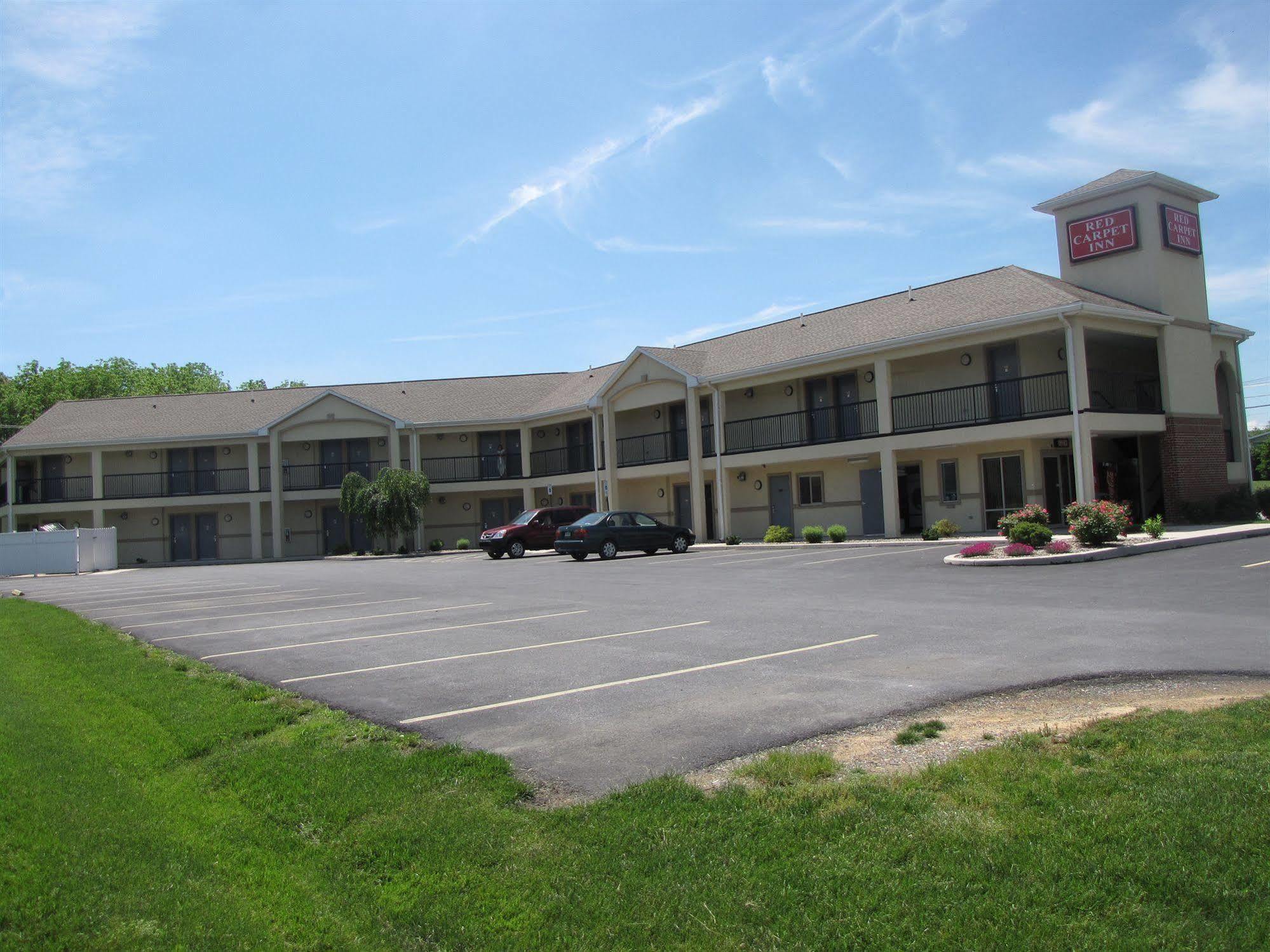 Red Carpet Inn Chambersburg Exterior photo